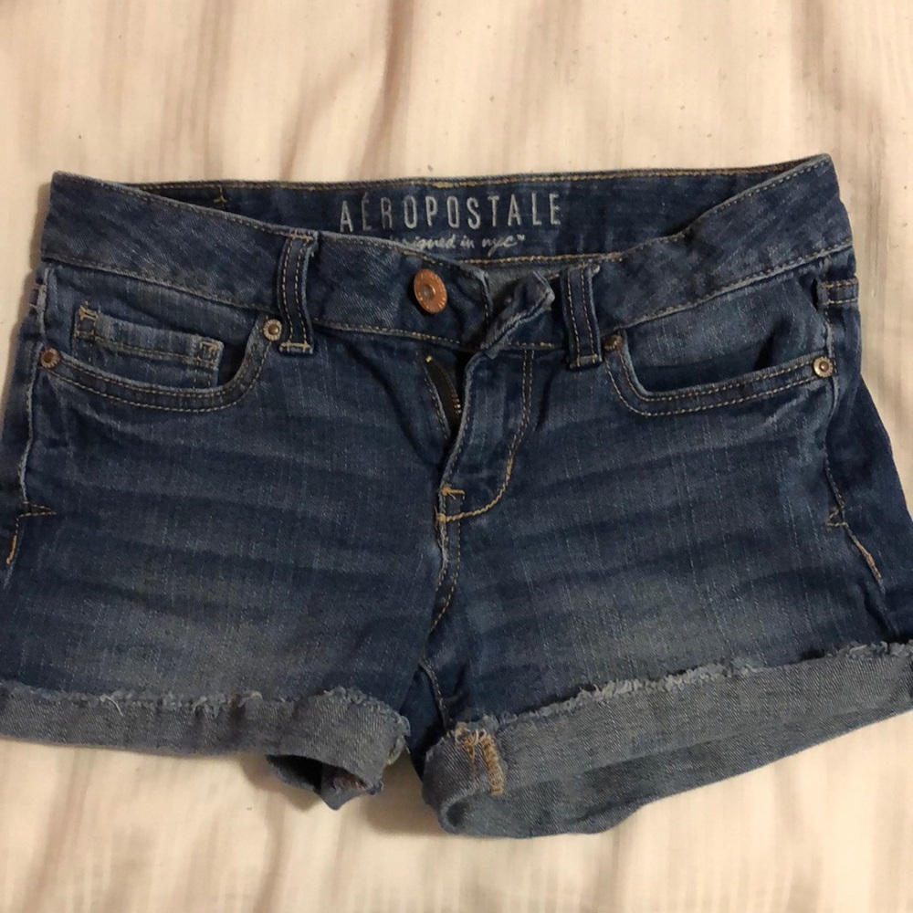 Women’s jean shorts.